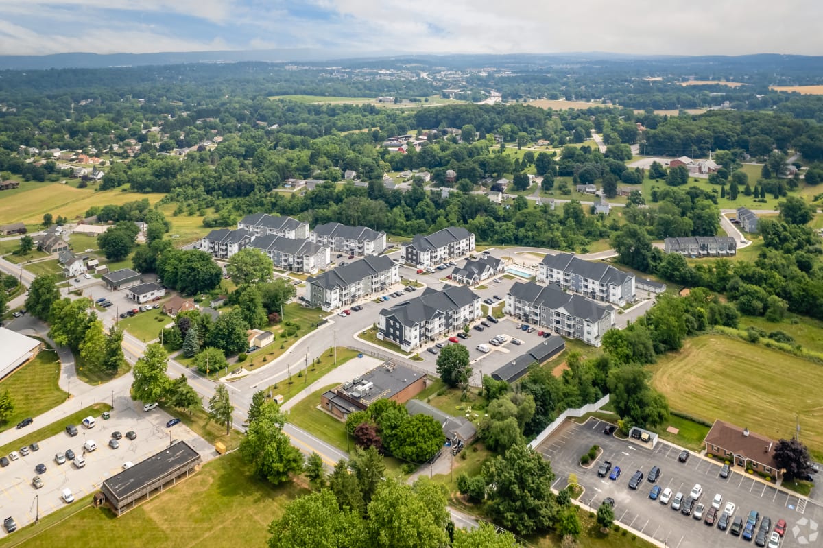 Apartments and Townhouses for Rent in York, PA Wynfield Photos